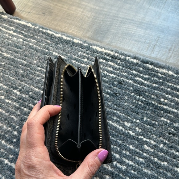 Kate Spade wallet - Picture 4 of 4